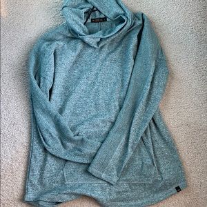 Energy zone pullover